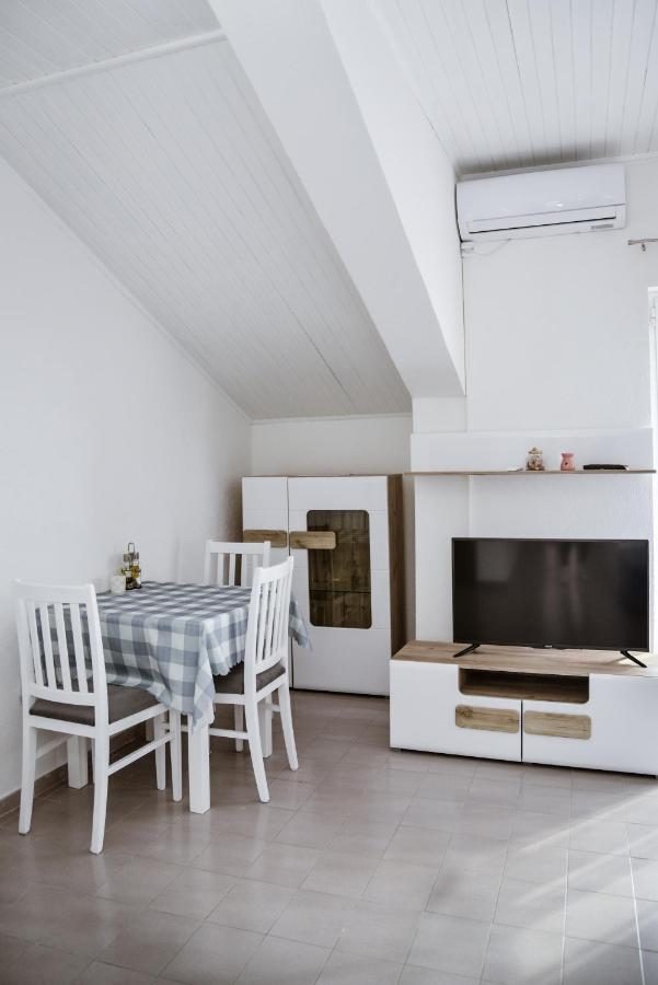 Iker Apartments Tivat Extérieur photo